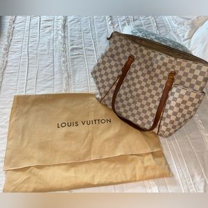 Louis Vuitton Totally Tote